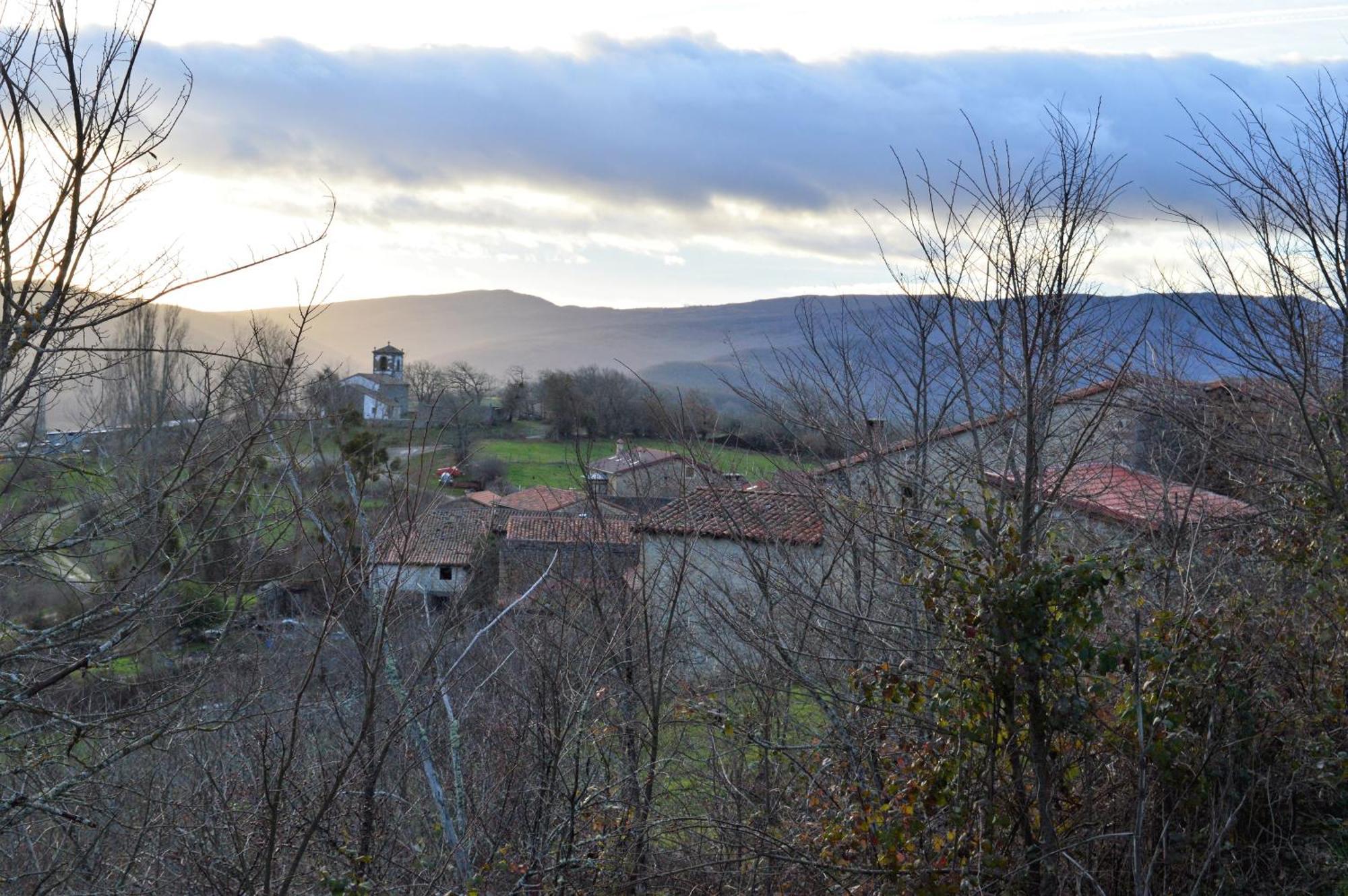 Loma Somera Casa Acogedora En Pueblo De Montanaヴィラ エクステリア 写真